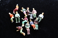 Gauge G / LGB, 12 sitting Figures